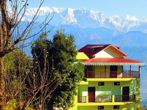 best-hotels-in-kausani-uttarakhand-view-resort