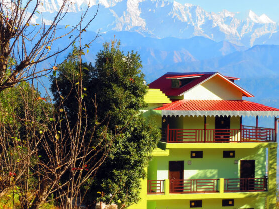 hotels-in kausani