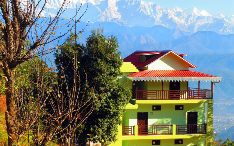 hotels-in kausani